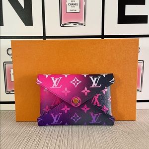 ๐ฃNew Louis Vuitton Kirigami Medium pouch๐ฃ